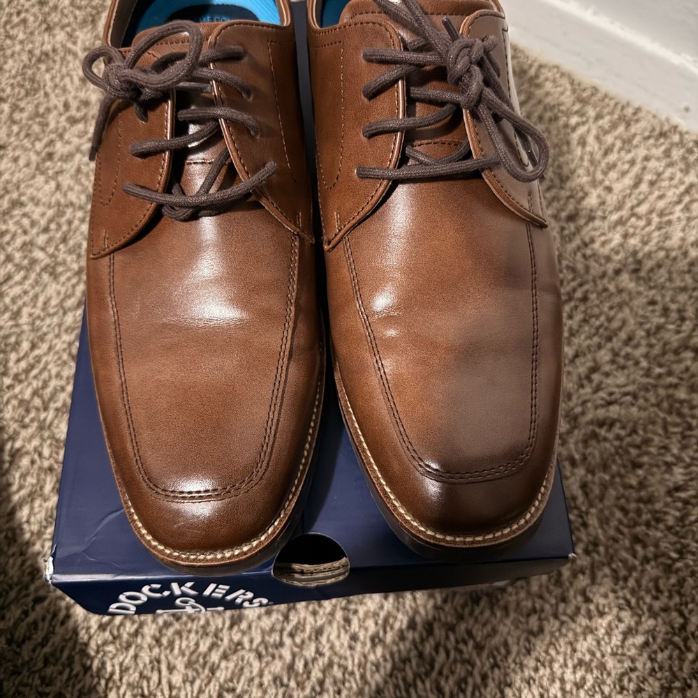 Dockers Men's Tan Leather Oxfords